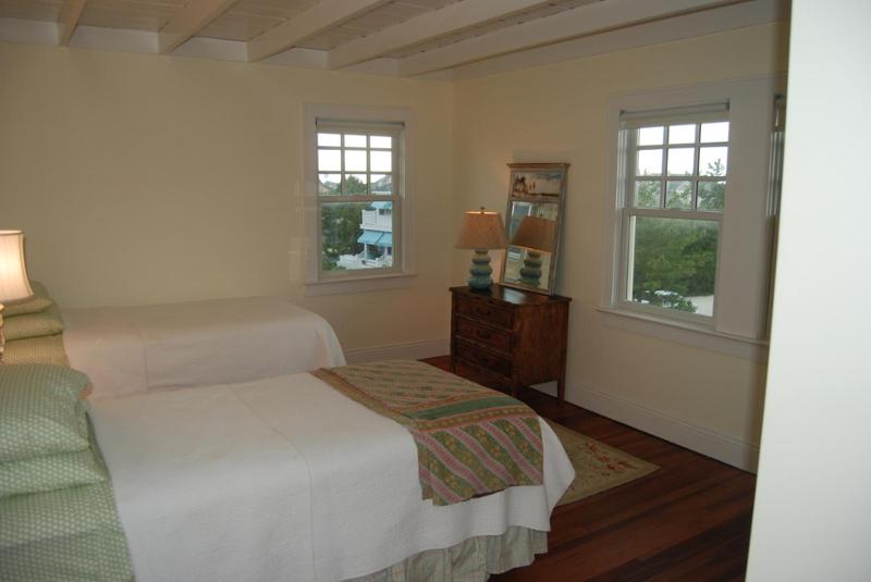 908 East Ave, Mantoloking, NJ 08742